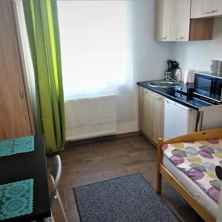 - I Przy Onkologii Apartment *
